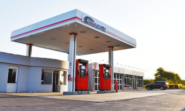 petrol station 